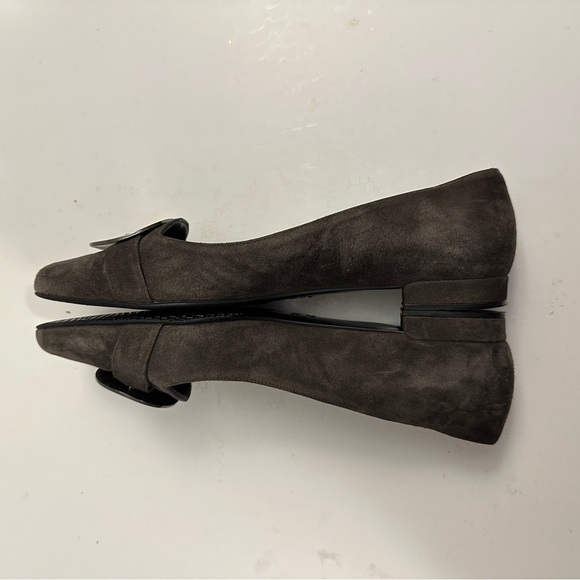 Stuart Weitzman Suede Pointed Toe Flats in Grey Size 9.0 M - Picture 6 of 13